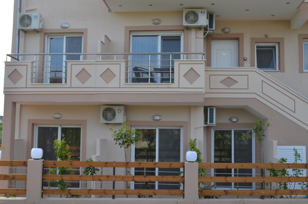 Thassos Grand Villas Apartments & Studios 利迈纳里亚 外观 照片