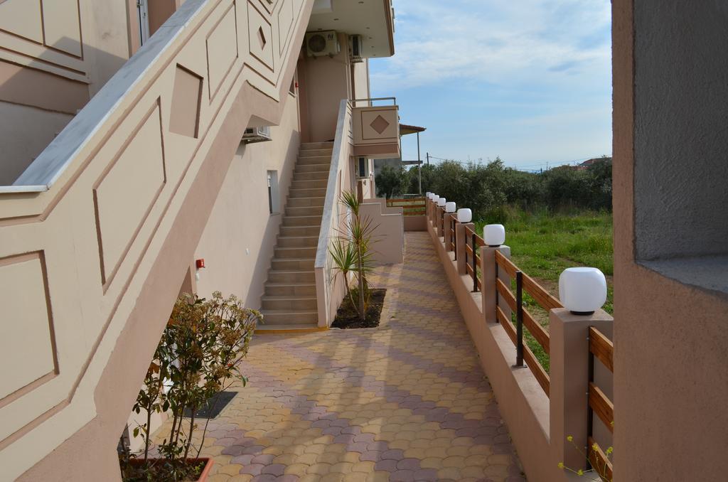 Thassos Grand Villas Apartments & Studios 利迈纳里亚 外观 照片