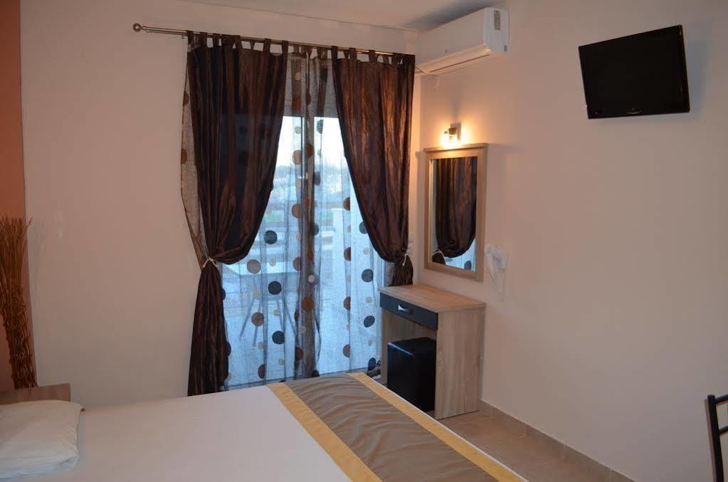 Thassos Grand Villas Apartments & Studios 利迈纳里亚 外观 照片
