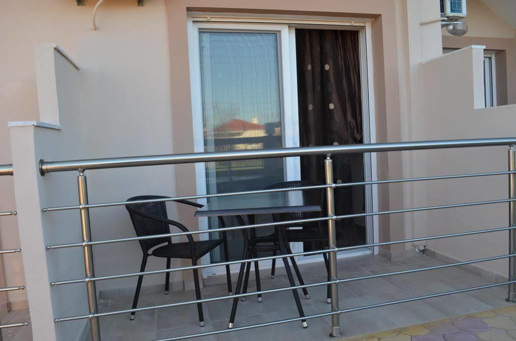 Thassos Grand Villas Apartments & Studios 利迈纳里亚 外观 照片